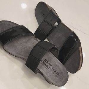 Naot ROYALTY black leather sandals size 38 ( ladies size 7)